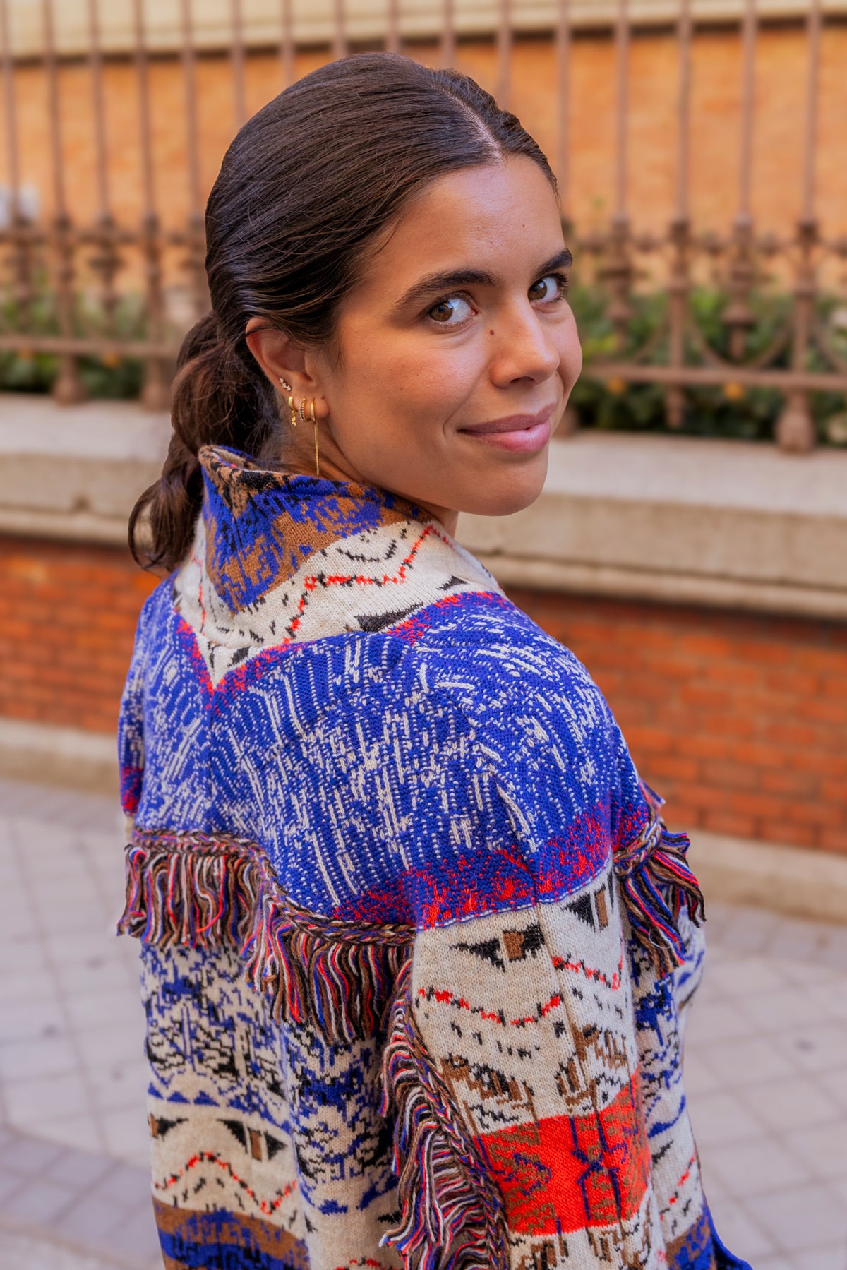 Chaqueta de punto doble estampada con flecos – Aldo Martins