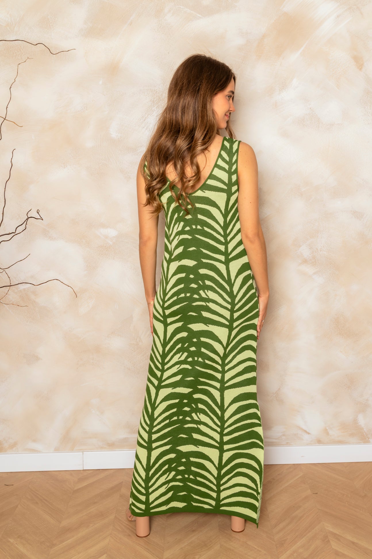 Vestido de punto estampado en verdes efecto estilizado