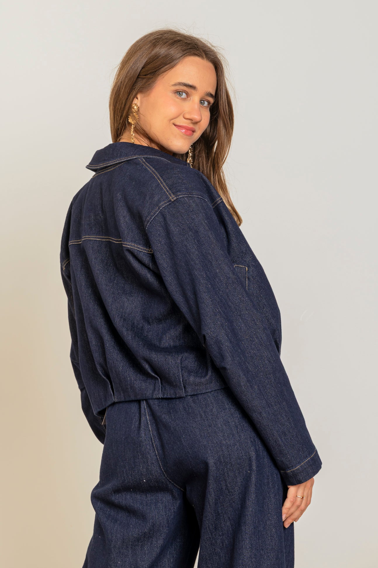 Bomber vaquera moderna desestructurada