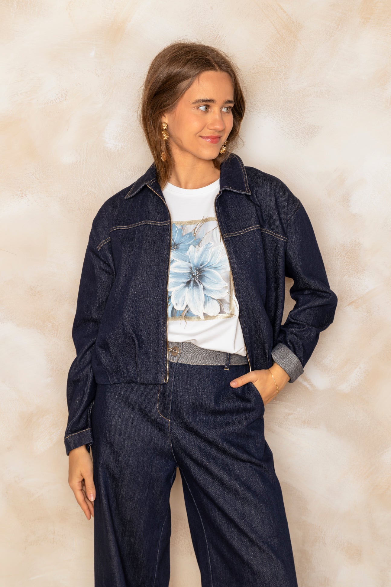 Bomber vaquera moderna desestructurada