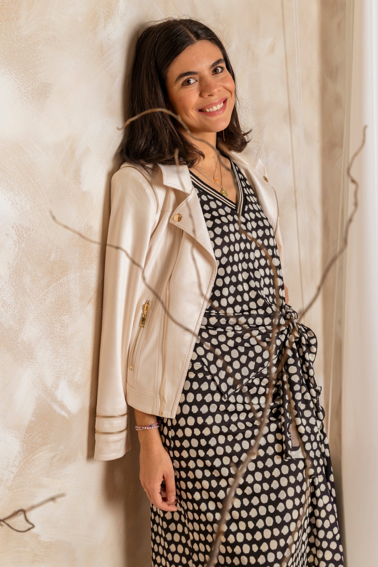 Falda midi de lunares con volantes